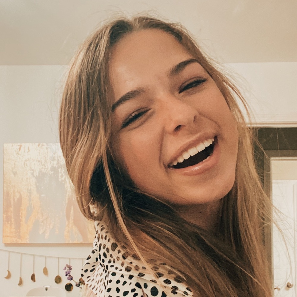 Meet your Posher, Isabella